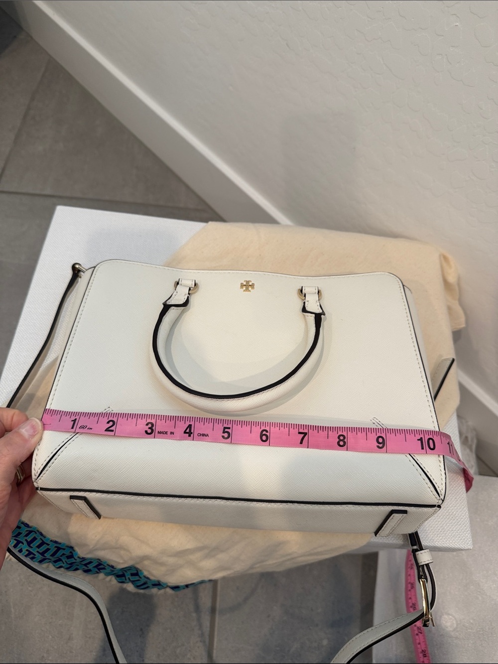 Tory Burch Robinson Small Zip Top Tote Bag Saffiano leather Ivory - Picture 11 of 13